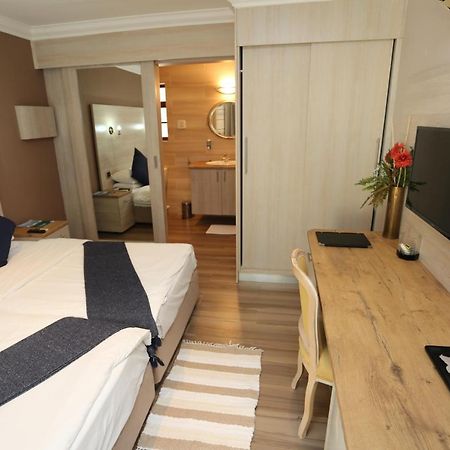 Minen Hotel Цумеб Екстериор снимка