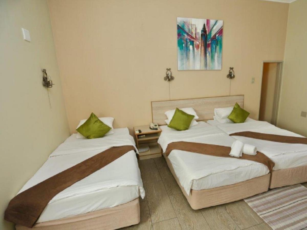 Minen Hotel Цумеб Екстериор снимка