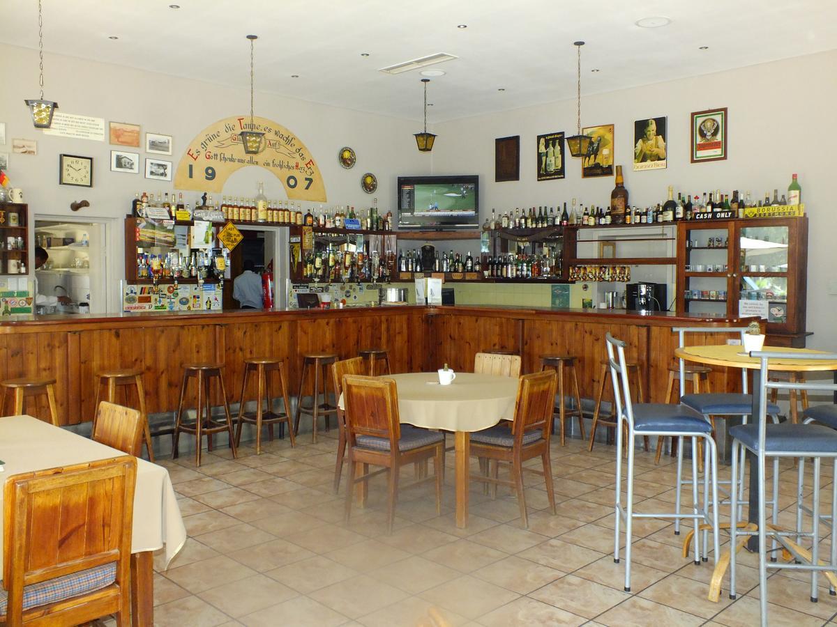 Minen Hotel Цумеб Екстериор снимка