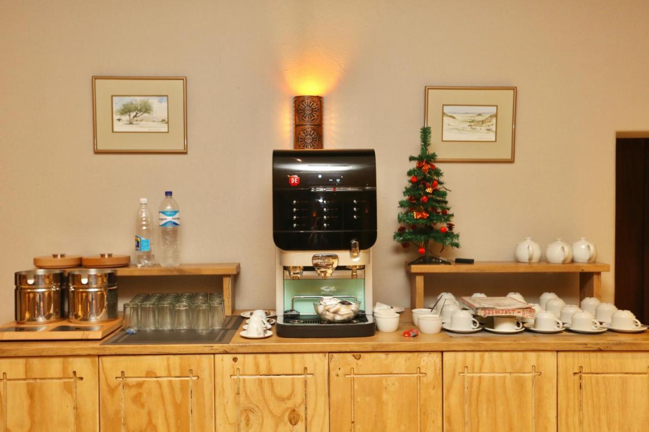 Minen Hotel Цумеб Екстериор снимка